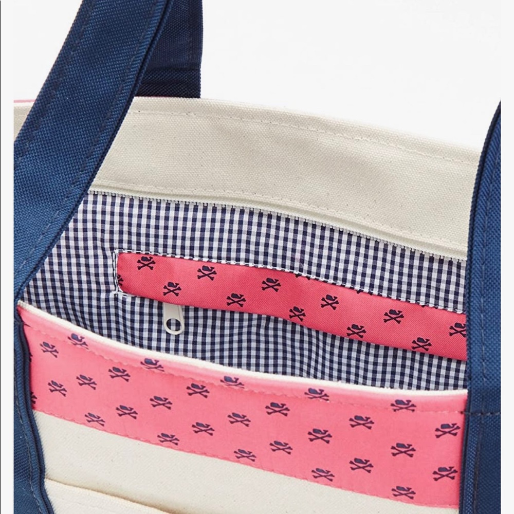 NWT Vineyard Vines XL Tote in Lipstick Whale Crossbone
